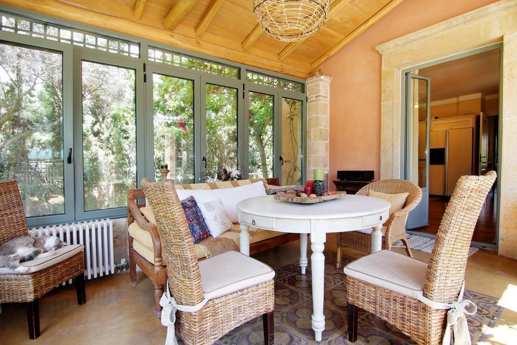 Vouliagmeni Villa Athene Buitenkant foto